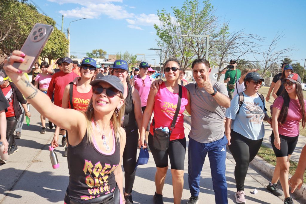 Vecinos de distintos barrios participaron de la séptima Correcaminata Saludable
