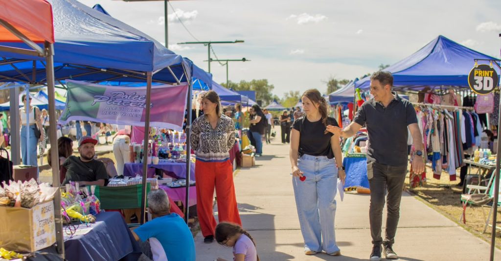 Hissa acompañó a los emprendedores y presentó el proyecto de renovación del Paseo Ferroviario