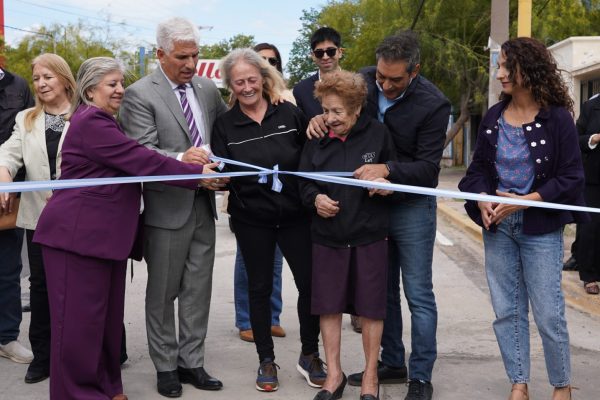 El intendente Hissa inauguró la obra de repavimentación de Héroes de Malvinas