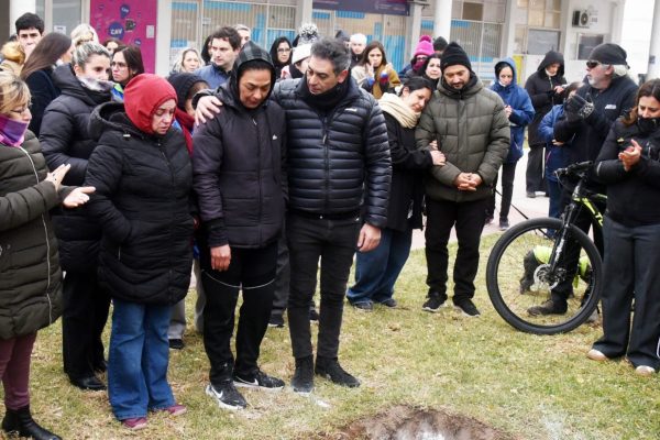 La comunidad despidió a Cabezón, el perro más querido de la ciudad
