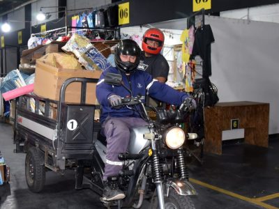 Los vendedores ambulantes de la peatonal se reubicarán en la Galería Chacabuco y el nuevo Paseo Ferroviario