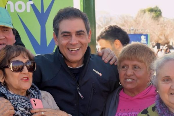 Hissa inauguró la nueva plaza del barrio Monseñor Tibiletti y anunció un paseo lineal de 250 metros