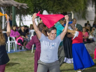 Peñita de amigos 2026: música, baile y encuentro en la Colonia de Adultos Mayores