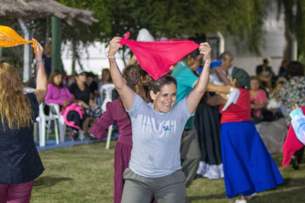 Peñita de amigos 2026: música, baile y encuentro en la Colonia de Adultos Mayores