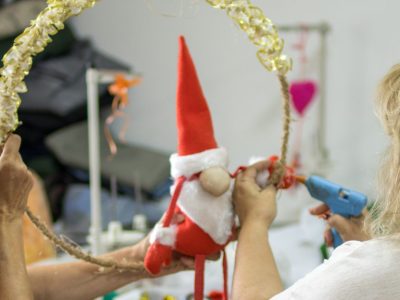 La ciudad se ilumina este 7 de diciembre con la feria artesanal y el encendido del árbol de Navidad