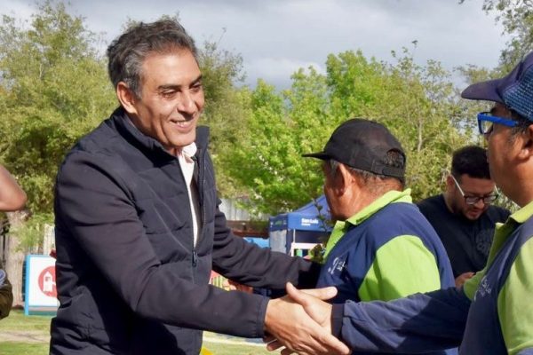 El intendente dispuso el pago de un bono extraordinario para toda la familia municipal