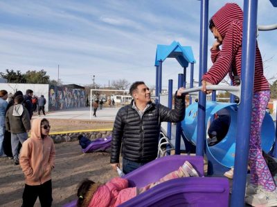 El intendente Hissa inauguró las refacciones de la plaza del barrio Jardín del Sur