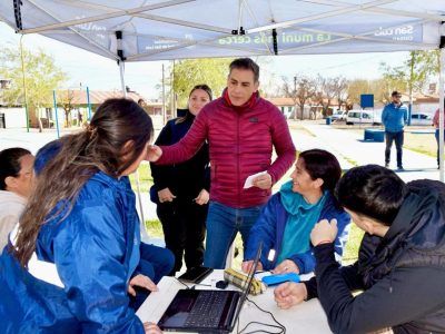La Muni Más Cerca llegó al barrio 544 Viviendas con servicios y obras en el territorio