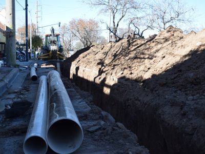 La Municipalidad amplía la red cloacal en avenida Lafinur