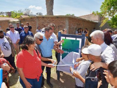 El intendente Hissa inauguró la renovada plaza del barrio Pedro Payer