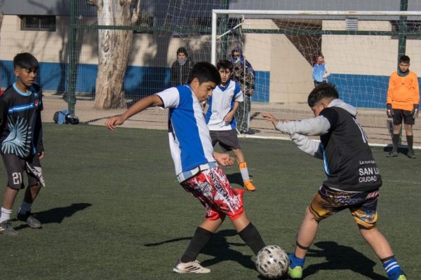 Torneo Interbarrial “Copa Amistad 2025”, hay campeones y alzarán el trofeo