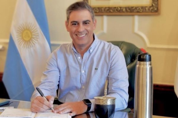El intendente otorgó un aumento salarial del 5% para la familia municipal