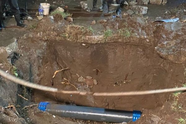 Se restableció el suministro de agua tras la rotura del ramal principal en el barrio AMPARE