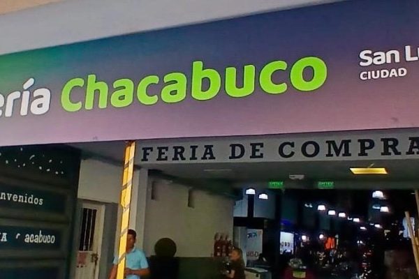 Esta semana se firman los comodatos para que los vendedores ambulantes reciban sus puestos en la Galería Chacabuco