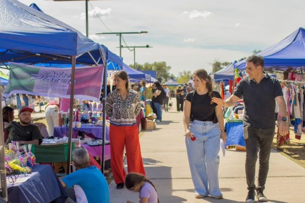 Hissa acompañó a los emprendedores y presentó el proyecto de renovación del Paseo Ferroviario