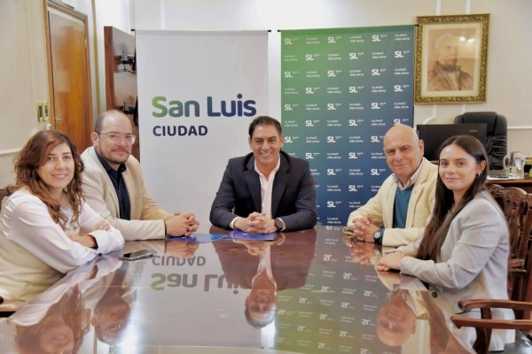 La Municipalidad y la UNSL trabajarán en conjunto para poner en valor un espacio verde frente al Rectorado
