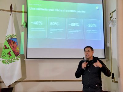“Como intendente es muy gratificante en estos tiempos presentar una tarifaria con baja de impuestos”