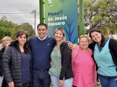Las vecinas celebran la renovación de las plazas del barrio AMPPyA